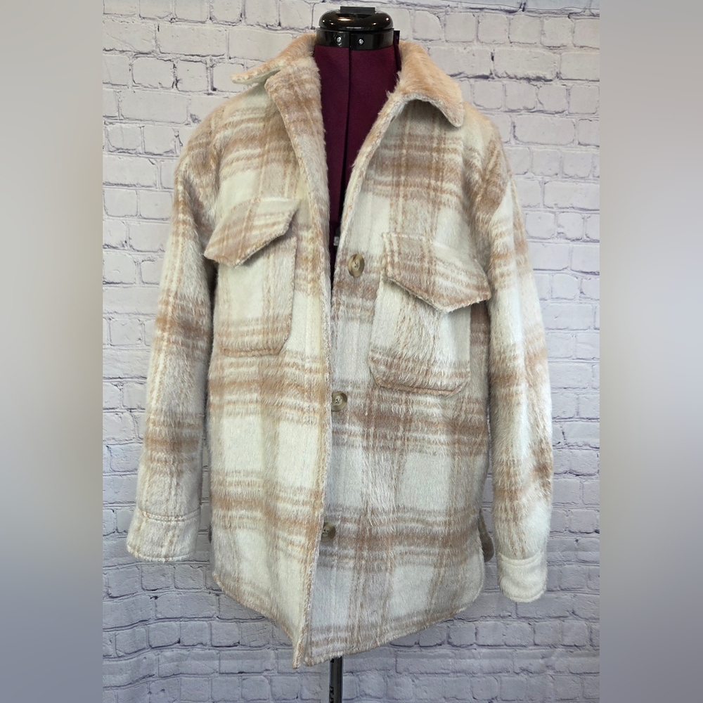 Gianni Bini Fuzzy Cream and Tan Jacket